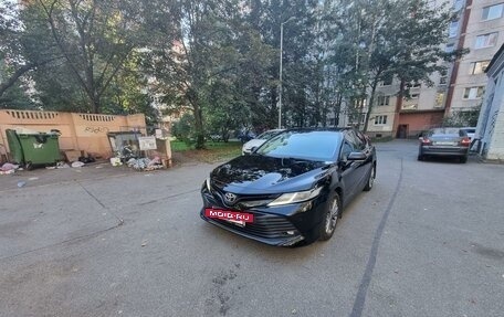 Toyota Camry, 2021 год, 2 450 000 рублей, 3 фотография