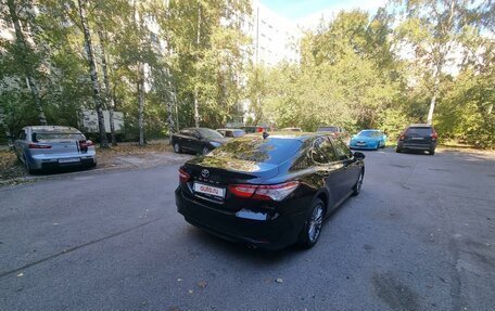 Toyota Camry, 2021 год, 2 450 000 рублей, 6 фотография