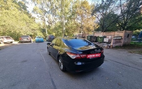 Toyota Camry, 2021 год, 2 450 000 рублей, 5 фотография