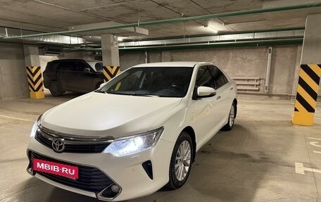 Toyota Camry, 2015 год, 2 650 000 рублей, 3 фотография