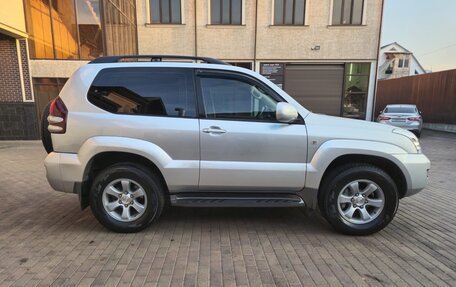 Toyota Land Cruiser Prado 120 рестайлинг, 2006 год, 2 700 000 рублей, 5 фотография