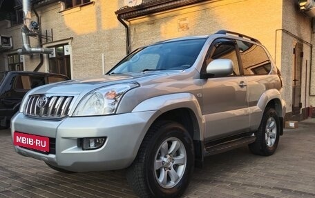 Toyota Land Cruiser Prado 120 рестайлинг, 2006 год, 2 700 000 рублей, 7 фотография