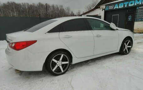 Hyundai Sonata VI, 2011 год, 1 350 000 рублей, 2 фотография