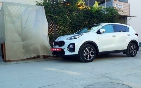 KIA Sportage IV рестайлинг, 2020 год, 2 100 000 рублей, 4 фотография