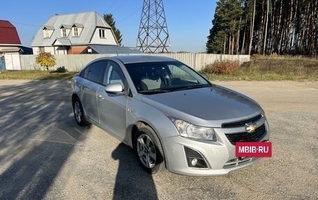 Chevrolet Cruze II, 2013 год, 870 000 рублей, 3 фотография