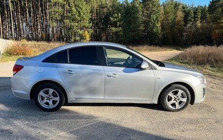 Chevrolet Cruze II, 2013 год, 870 000 рублей, 4 фотография