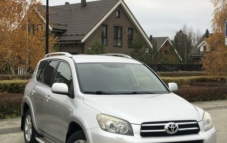 Toyota RAV4, 2007 год, 1 670 000 рублей, 2 фотография