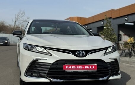 Toyota Camry, 2023 год, 4 150 000 рублей, 2 фотография