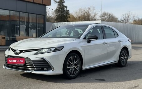 Toyota Camry, 2023 год, 4 150 000 рублей, 3 фотография