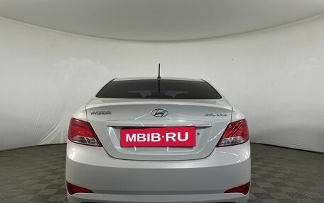 Hyundai Solaris II рестайлинг, 2015 год, 1 225 000 рублей, 3 фотография