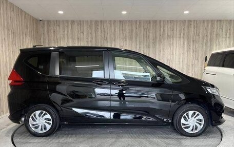 Honda Freed II, 2022 год, 1 730 000 рублей, 8 фотография