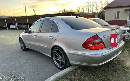 Mercedes-Benz E-Класс, 2004 год, 900 000 рублей, 2 фотография