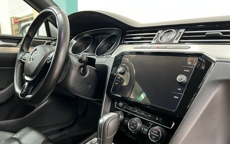 Volkswagen Passat B8 рестайлинг, 2018 год, 2 649 000 рублей, 17 фотография