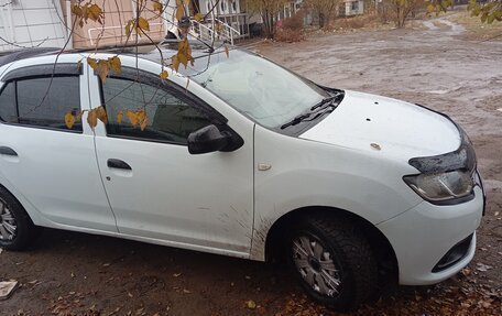 Renault Logan II, 2015 год, 600 000 рублей, 7 фотография