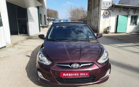 Hyundai Solaris II рестайлинг, 2012 год, 1 100 000 рублей, 4 фотография