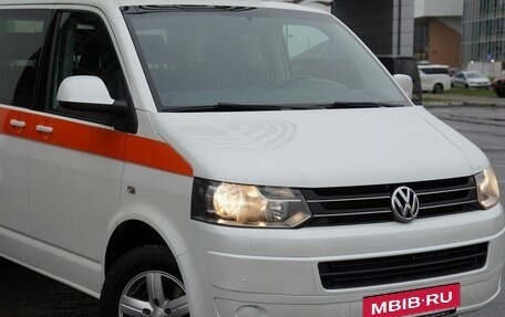 Volkswagen Caravelle T5, 2014 год, 2 130 000 рублей, 10 фотография