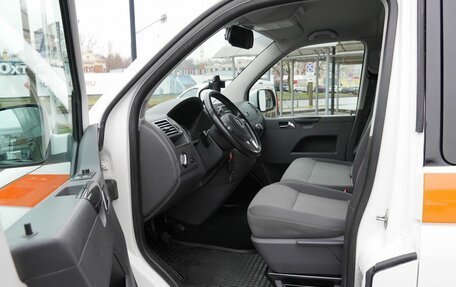 Volkswagen Caravelle T5, 2014 год, 2 130 000 рублей, 18 фотография