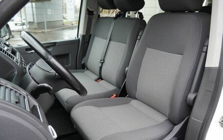 Volkswagen Caravelle T5, 2014 год, 2 130 000 рублей, 19 фотография