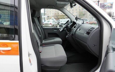 Volkswagen Caravelle T5, 2014 год, 2 130 000 рублей, 23 фотография