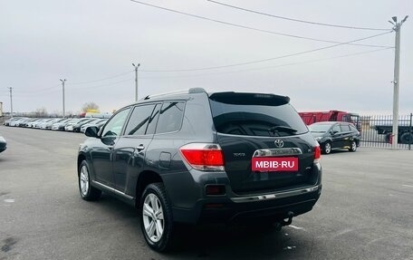 Toyota Highlander III, 2011 год, 2 199 999 рублей, 4 фотография