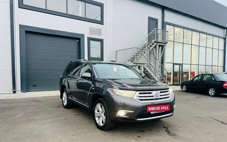 Toyota Highlander III, 2011 год, 2 199 999 рублей, 8 фотография