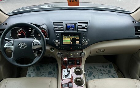 Toyota Highlander III, 2011 год, 2 199 999 рублей, 16 фотография