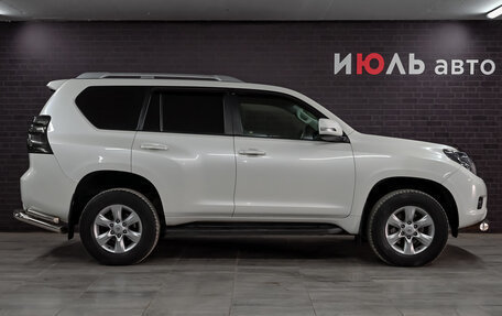 Toyota Land Cruiser Prado 150 рестайлинг 2, 2013 год, 3 100 000 рублей, 9 фотография