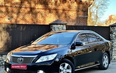 Toyota Camry, 2013 год, 1 950 000 рублей, 1 фотография