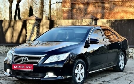 Toyota Camry, 2013 год, 1 950 000 рублей, 2 фотография