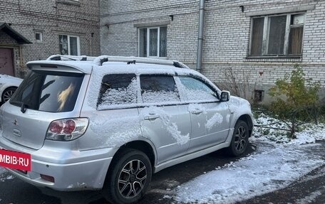 Mitsubishi Outlander III рестайлинг 3, 2004 год, 550 000 рублей, 4 фотография