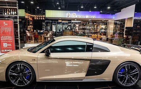 Audi R8, 2021 год, 30 500 000 рублей, 6 фотография