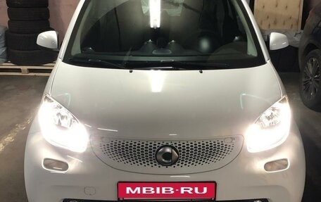 Smart Fortwo III, 2018 год, 3 000 000 рублей, 2 фотография