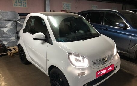 Smart Fortwo III, 2018 год, 3 000 000 рублей, 9 фотография