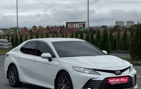 Toyota Camry, 2021 год, 3 350 000 рублей, 6 фотография