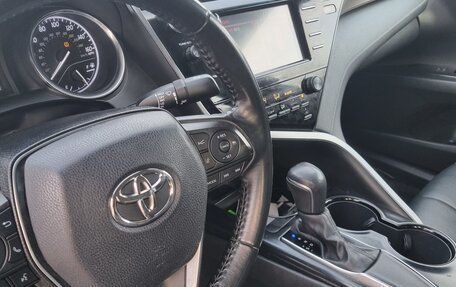 Toyota Camry, 2019 год, 2 850 000 рублей, 8 фотография