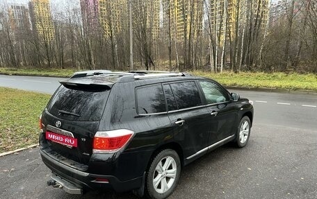 Toyota Highlander III, 2011 год, 2 200 000 рублей, 3 фотография