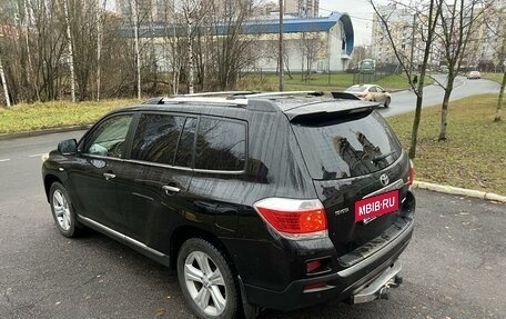 Toyota Highlander III, 2011 год, 2 200 000 рублей, 4 фотография