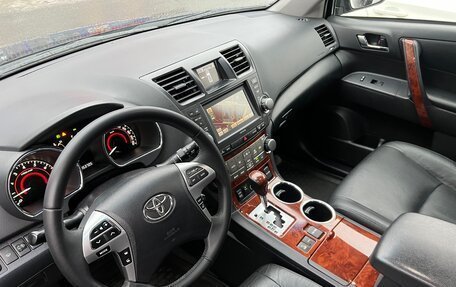 Toyota Highlander III, 2011 год, 2 200 000 рублей, 17 фотография