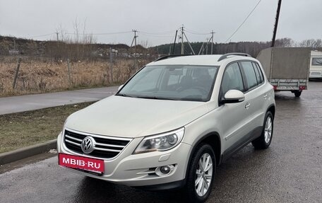 Volkswagen Tiguan I, 2010 год, 1 400 000 рублей, 2 фотография