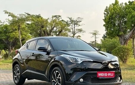 Toyota C-HR I рестайлинг, 2021 год, 2 200 000 рублей, 3 фотография