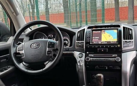 Toyota Land Cruiser 200, 2012 год, 3 390 000 рублей, 8 фотография