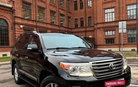 Toyota Land Cruiser 200, 2012 год, 3 390 000 рублей, 12 фотография