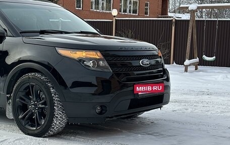 Ford Explorer VI, 2013 год, 2 800 000 рублей, 14 фотография