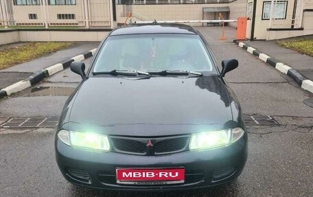 Mitsubishi Carisma I, 1997 год, 420 000 рублей, 1 фотография