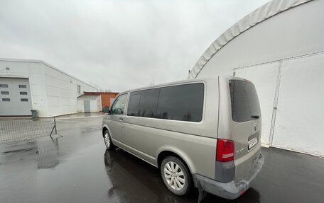 Volkswagen Caravelle T5, 2012 год, 1 850 000 рублей, 3 фотография