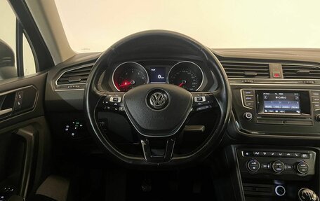 Volkswagen Tiguan II, 2017 год, 2 240 000 рублей, 15 фотография