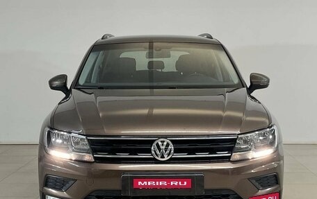 Volkswagen Tiguan II, 2017 год, 2 240 000 рублей, 2 фотография