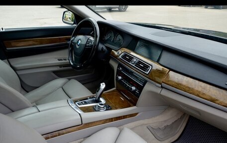 BMW 7 серия, 2009 год, 1 795 000 рублей, 12 фотография