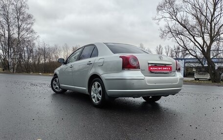 Toyota Avensis III рестайлинг, 2007 год, 720 000 рублей, 20 фотография