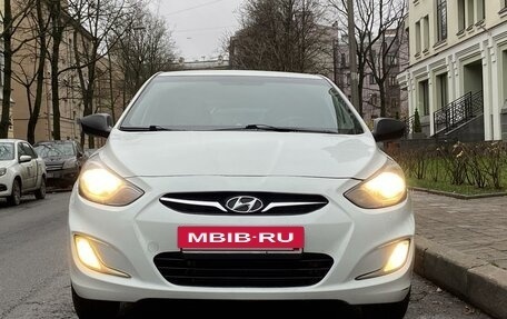 Hyundai Solaris II рестайлинг, 2013 год, 730 000 рублей, 2 фотография